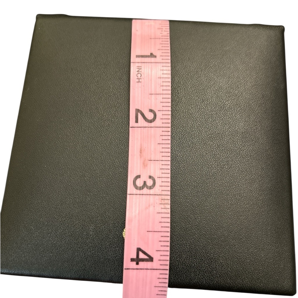 Mejuri Small Jewelry Box Organizer in Black And Cream Anti Tarnish Microsuede - Picture 7 of 8